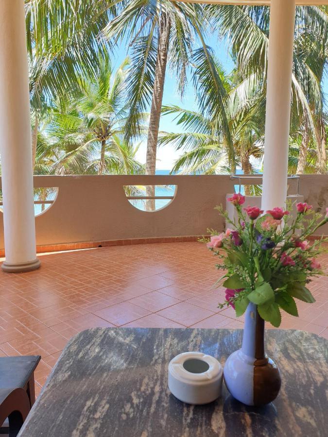 Oasey Ayurveda Hotel Bentota Bagian luar foto