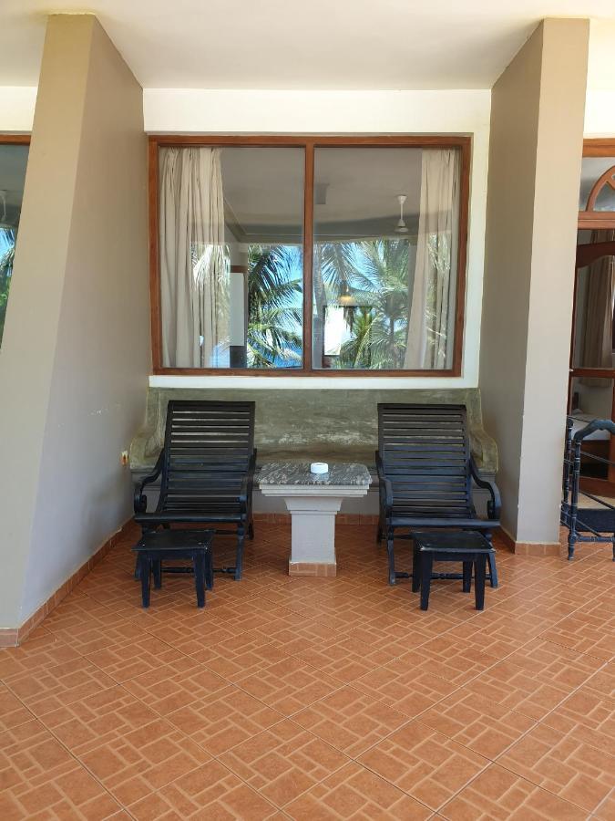 Oasey Ayurveda Hotel Bentota Bagian luar foto