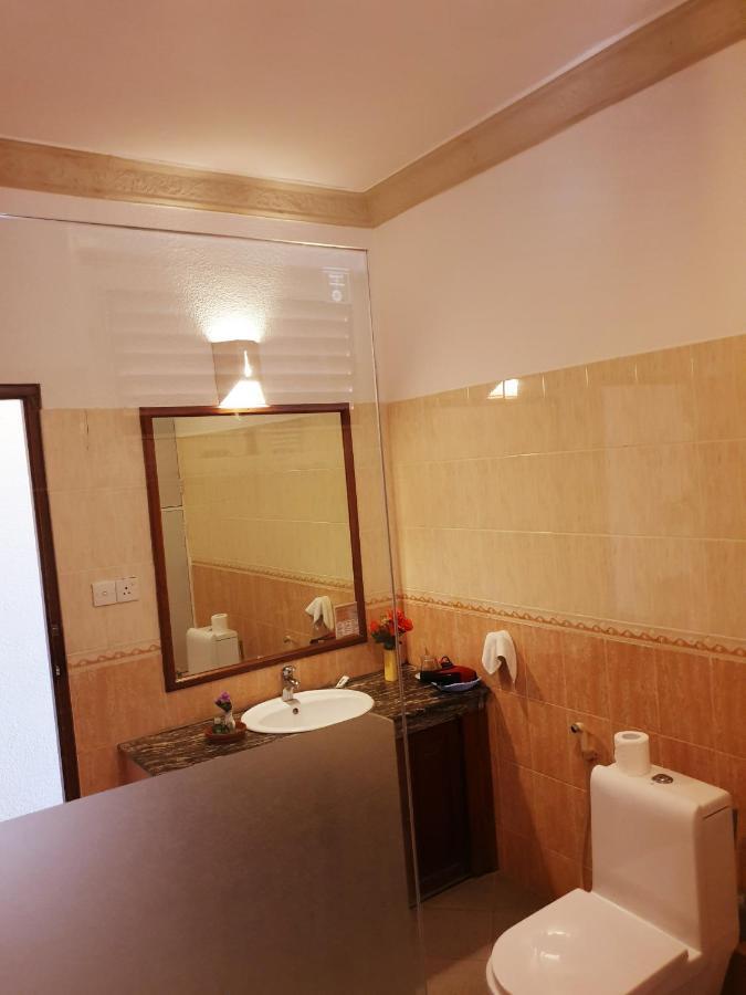 Oasey Ayurveda Hotel Bentota Bagian luar foto