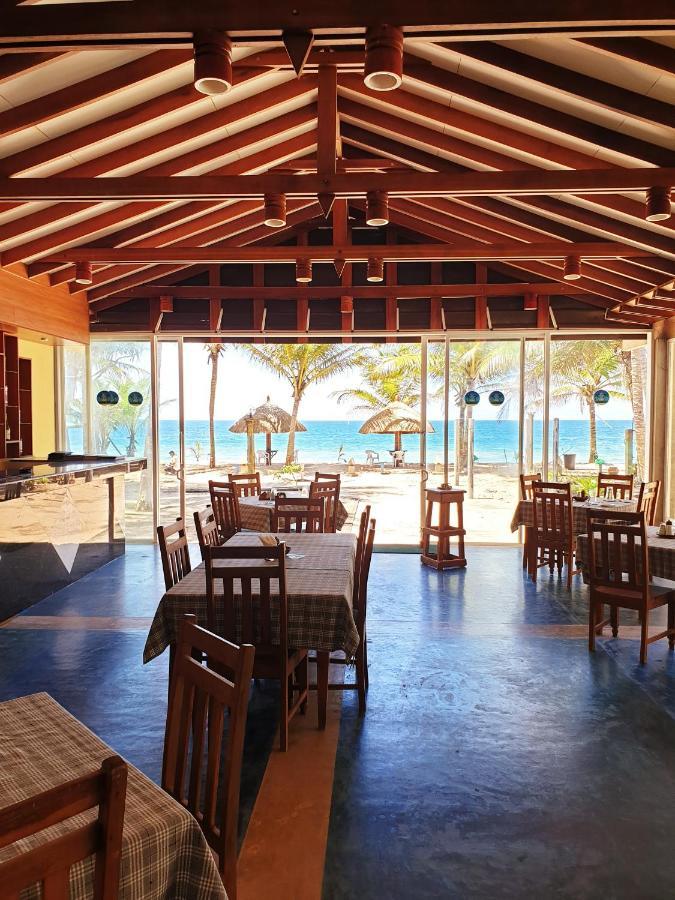 Oasey Ayurveda Hotel Bentota Bagian luar foto